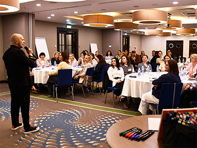 Стратегическая сессия: как использовать командный дух для развития бизнеса